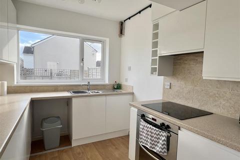 15 Fairfield Close, St Austell, PL25 3HE