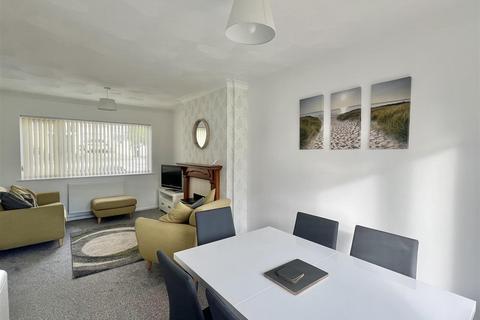 15 Fairfield Close, St Austell, PL25 3HE