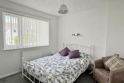 15 Fairfield Close, St Austell, PL25 3HE