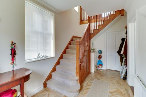 4 bedroom detached house to rent, Burbidge Grove, Southsea Unfurnished