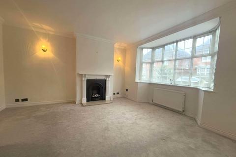 4 bedroom detached house to rent, Burbidge Grove, Southsea Unfurnished