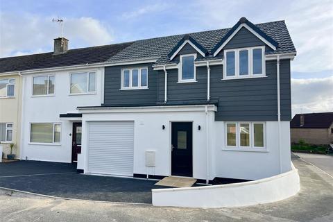 3 bedroom end of terrace house for sale, Fairfield Close, St. Austell