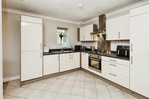 2 bedroom apartment to rent, Shooters Hill, Sutton Coldfield