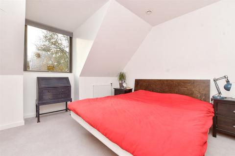 4 bedroom terraced house for sale, Riverbank Way, Wallington, Surrey