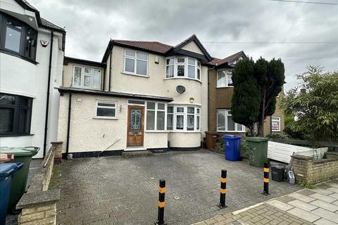 4 bedroom semi-detached house for sale, Clifton Avenue, Stanmore