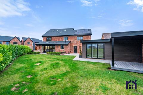 5 bedroom detached house for sale, Buckshaw Hall Estate, Buckshaw Village, PR7 7NS