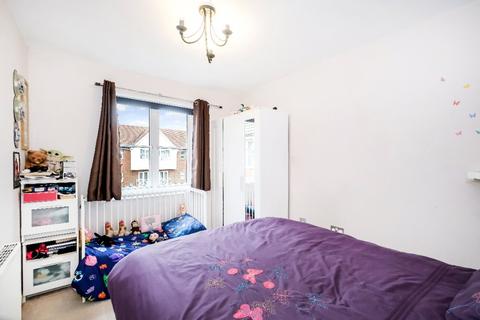 2 bedroom flat for sale, Birch Court, Chadwell Heath RM6