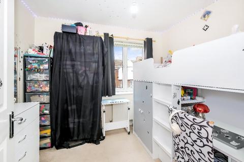 2 bedroom flat for sale, Birch Court, Chadwell Heath RM6