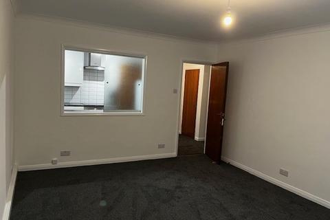 1 bedroom flat to rent, The Avenue, Worcester Park KT4