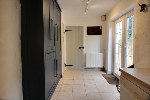 18 Ellingham Road, Attleborough, NR17 1YQ