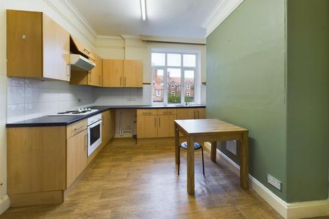 2 bedroom apartment for sale, St. Marys Road, Cromer