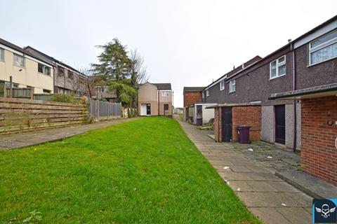 3 bedroom townhouse for sale, Aylesbury Walk, Burnley