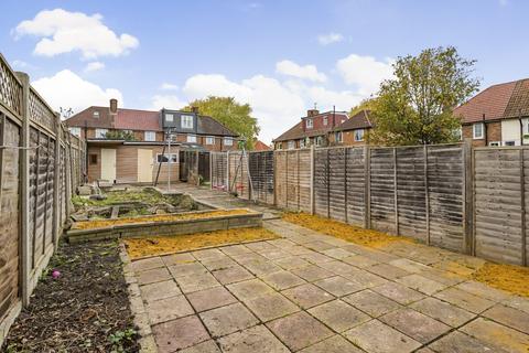 6 Bodmin Grove, Morden, SM4 5LU