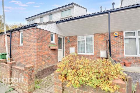 3 bedroom terraced house for sale, Plumleys, Basildon