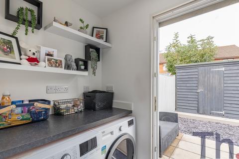 2 bedroom semi-detached house for sale, Newport PO30