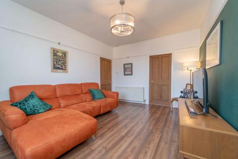 2 bedroom flat for sale, Parkhead Avenue, Edinburgh EH11