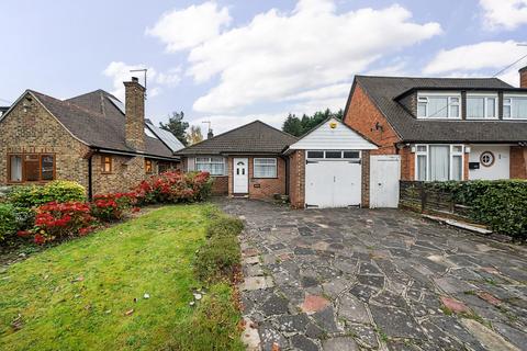 2 bedroom bungalow for sale, Woodstock Drive, Ickenham, Uxbridge