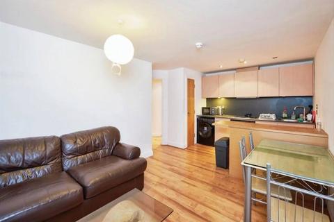 3 bedroom flat to rent, Kelly Avenue, SE15