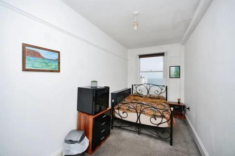 3 bedroom flat to rent, Kelly Avenue, SE15