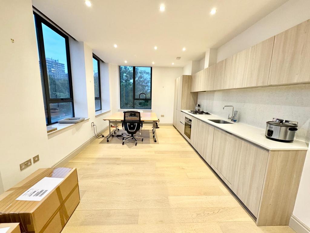 York Road, Sw11 3qa