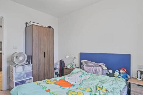 2 bedroom flat to rent, Elmira street, SE13