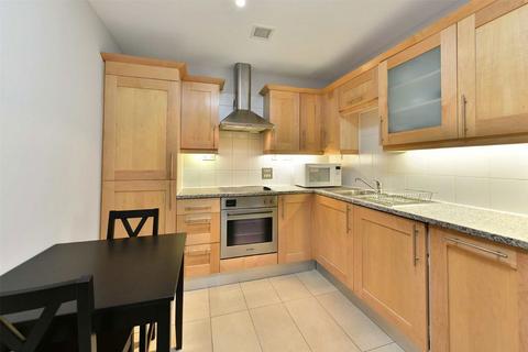 2 bedroom flat to rent, Belvedere Road, London SE1