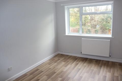 2 bedroom flat to rent, Lea Vale, Dartford, DA1