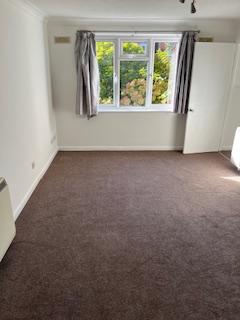 1 bedroom flat to rent, Weald Road, Brentwood CM14