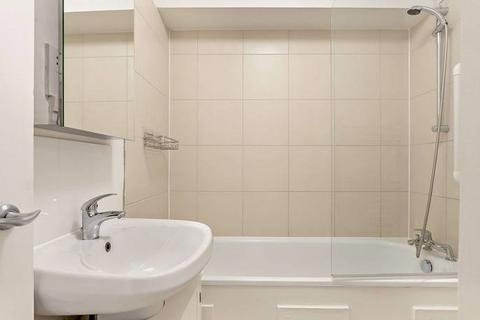 2 bedroom flat to rent, 161 Fulham Road, SW3