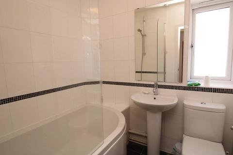 4 bedroom flat to rent, London, SW2