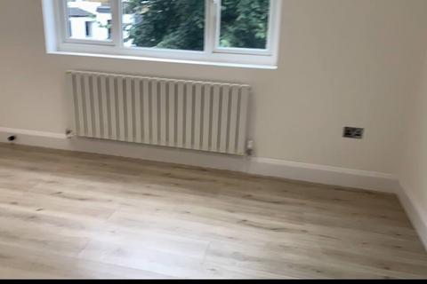 1 bedroom flat to rent, London, CR0