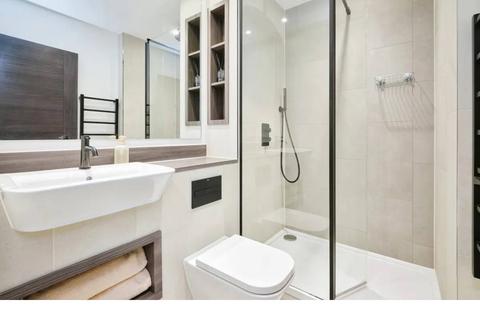 2 bedroom flat to rent, London, England, SW8