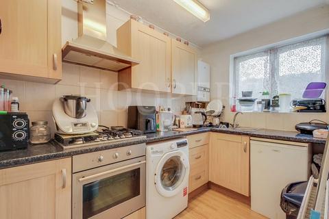 1 bedroom ground floor flat for sale, Shepherds Walk, London, NW2