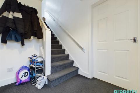 3 bedroom terraced house for sale, Slessor Drive, East Kilbride, South Lanarkshire, G75