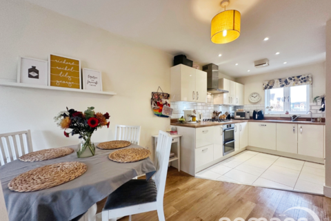 108 Saunders Way, Basingstoke, RG23 7FG