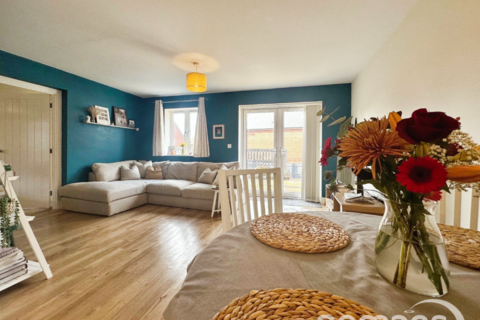 108 Saunders Way, Basingstoke, RG23 7FG