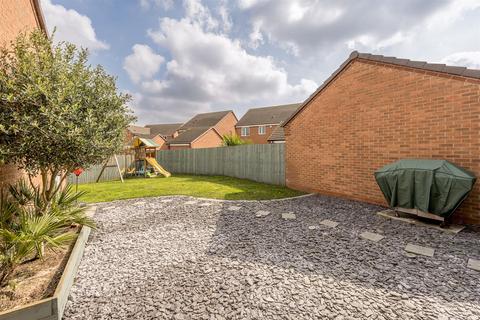 4 bedroom detached house for sale, Field Sidings Way, Kingswinford, DY6 7AR