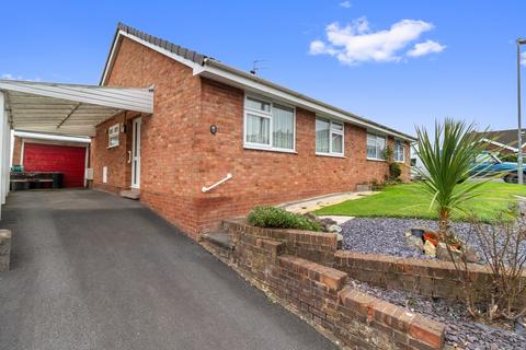 2 bedroom semi-detached bungalow for sale, Highfield Close, Malvern, Worcestershire, WR14 1SH