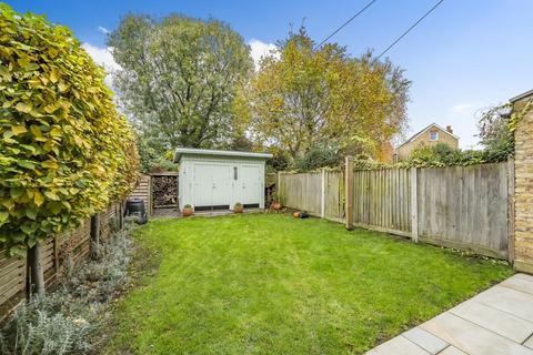 70 Canbury Avenue, Kingston Upon Thames, KT2 6JR