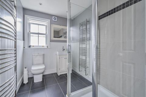 70 Canbury Avenue, Kingston Upon Thames, KT2 6JR