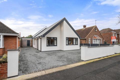 4 bedroom detached bungalow for sale, Hoylake Drive, Skegness PE25