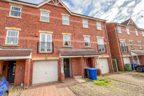 3 bedroom terraced house for sale, Fosseway, Gainsborough, DN21