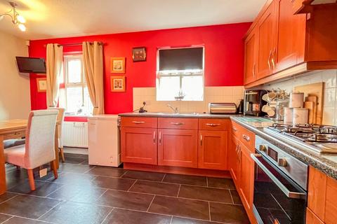 3 bedroom terraced house for sale, Fosseway, Gainsborough, DN21