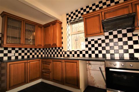 3 bedroom semi-detached house to rent, Gregg House Road, Sheffield