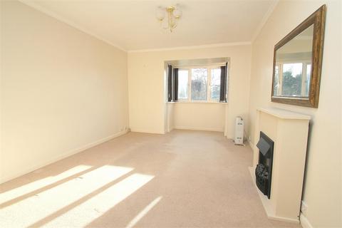 2 bedroom flat to rent, Spring Park, Datchet SL3