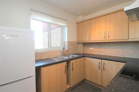 2 bedroom flat to rent, Spring Park, Datchet SL3