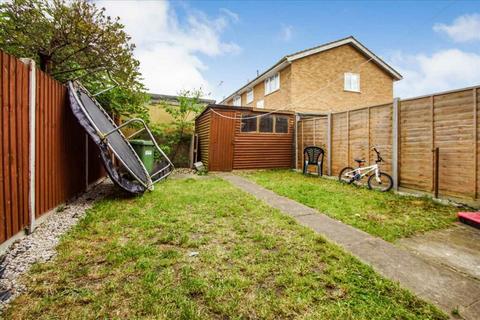 3 bedroom terraced house for sale, Griffin Close, Slough SL1