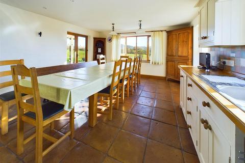 6 bedroom detached house for sale, Solitude, Aberhafesp, Newtown