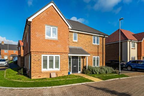 4 bedroom detached house for sale, Cadwell Park Mead, Edenbridge, Kent