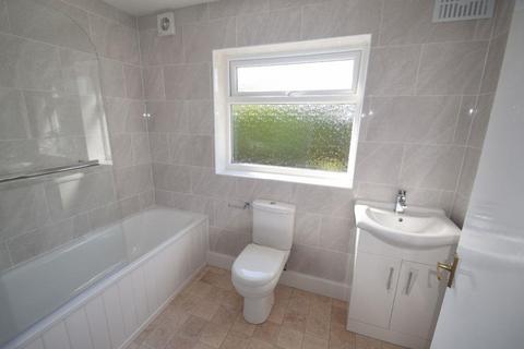 3 bedroom semi-detached house to rent, 15 Tibberton